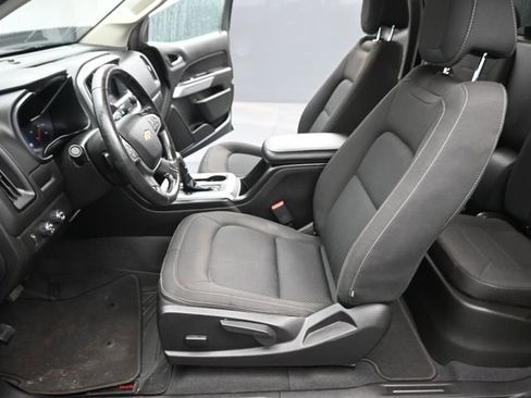 Used 2019 Chevrolet Colorado LT w/ LT Convenience Package image 12