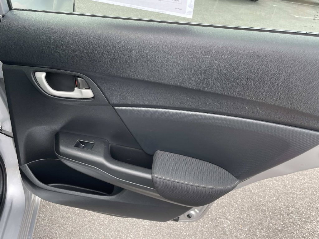 Used 2015 Honda Civic SE image 18