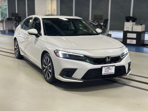 Used 2023 Honda Civic EX-L image 4