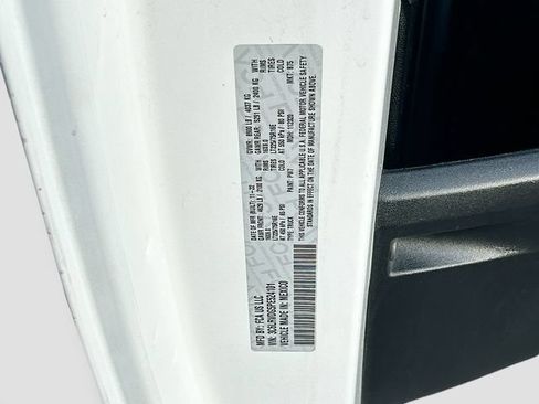 Used 2023 RAM ProMaster 2500 FWD image 21