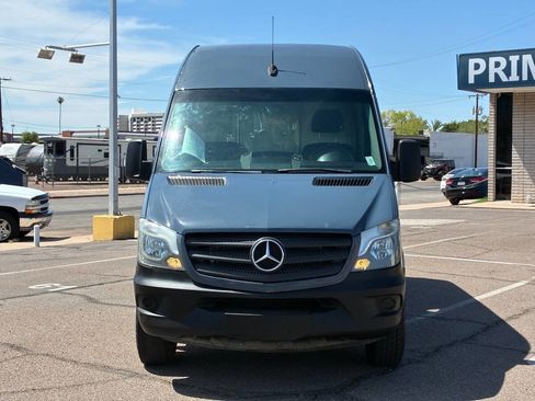 Used 2018 Mercedes-Benz Sprinter 2500 image 2