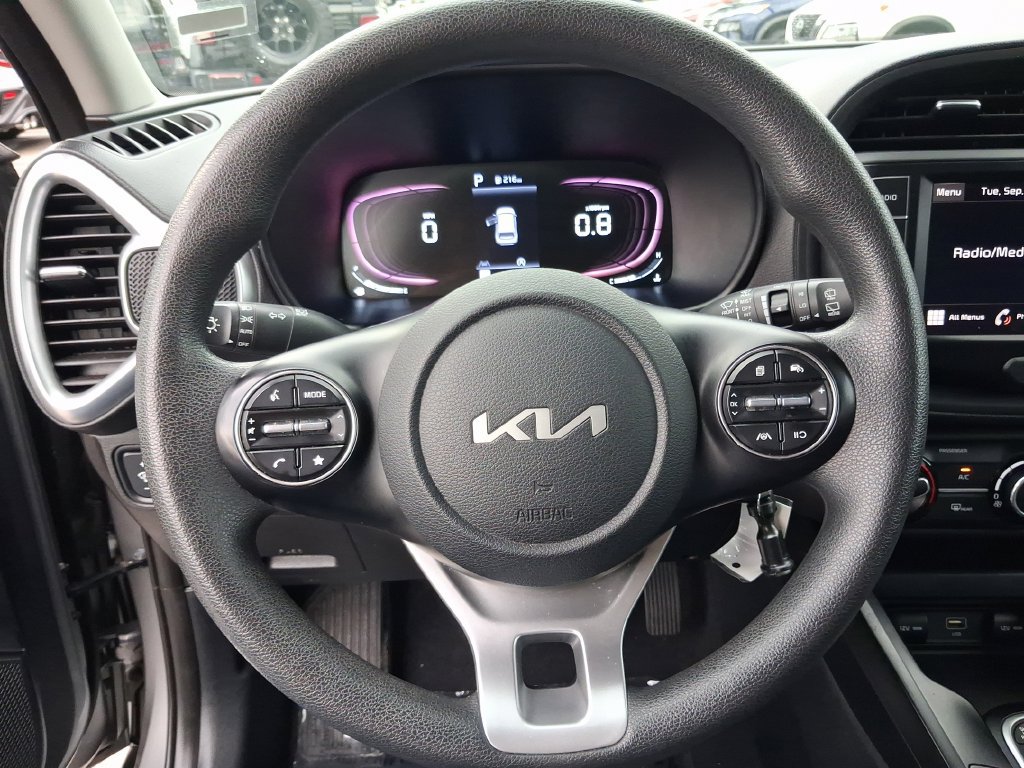 Used 2024 Kia Soul LX w/ Option Group 015 FWD image 17
