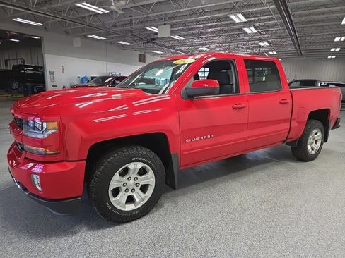 Used 2017 Chevrolet Silverado 1500 LT w/ All Star Edition image 3
