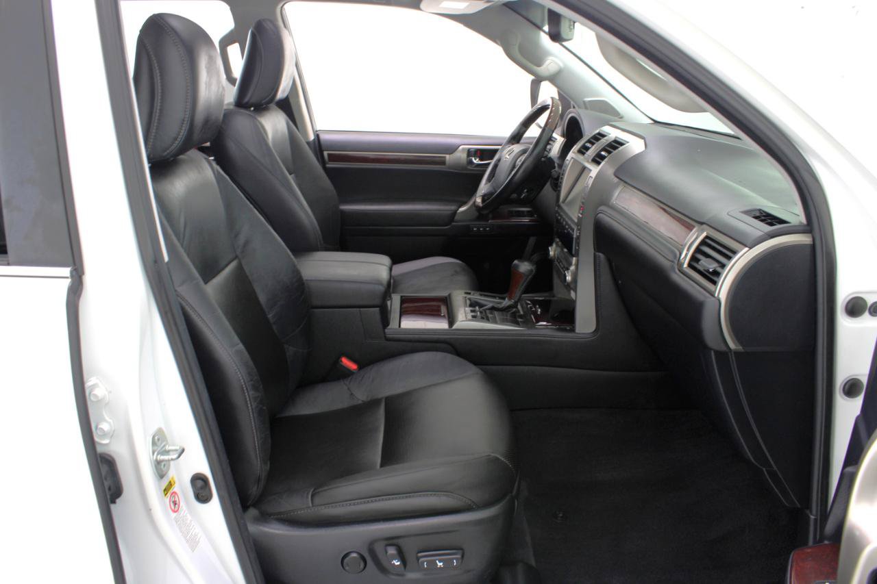 Used 2017 Lexus GX 460 Premium AWD/4WD image 49