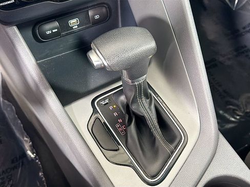 Used 2020 Kia Niro LX FWD image 17