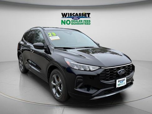 Used 2023 Ford Escape ST-Line w/ Tech Pack #1 AWD/4WD image 1