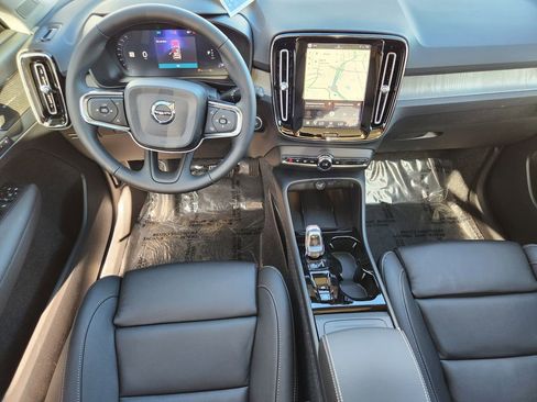 New 2026 Volvo XC40 B5 Plus w/ Protection Package Premier image 15