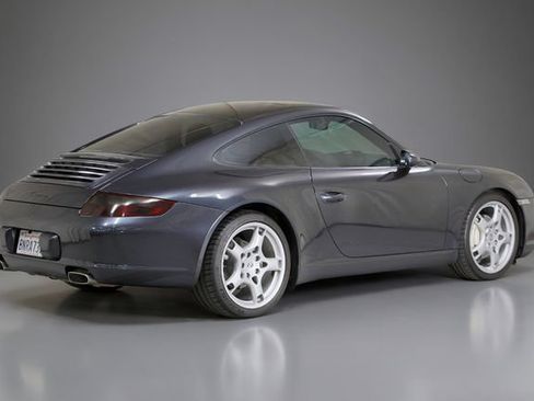Used 2006 Porsche 911 Carrera RWD image 2