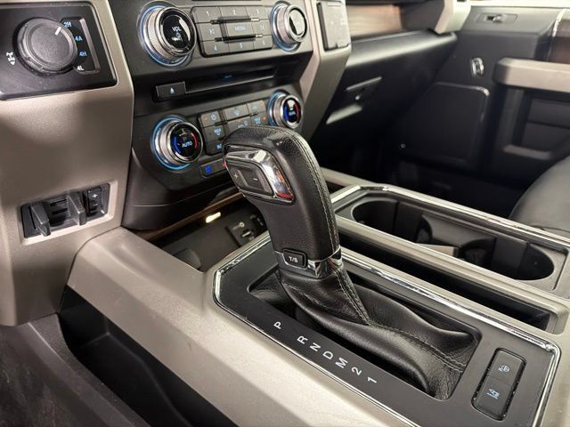 Used 2015 Ford F150 Lariat w/ Equipment Group 502A Luxury AWD/4WD image 31