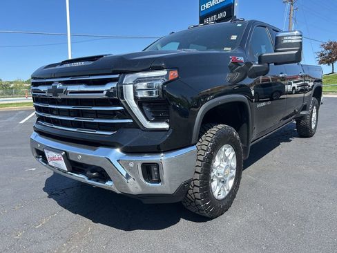 Used 2024 Chevrolet Silverado 2500 LTZ w/ LTZ Convenience Package AWD/4WD image 1