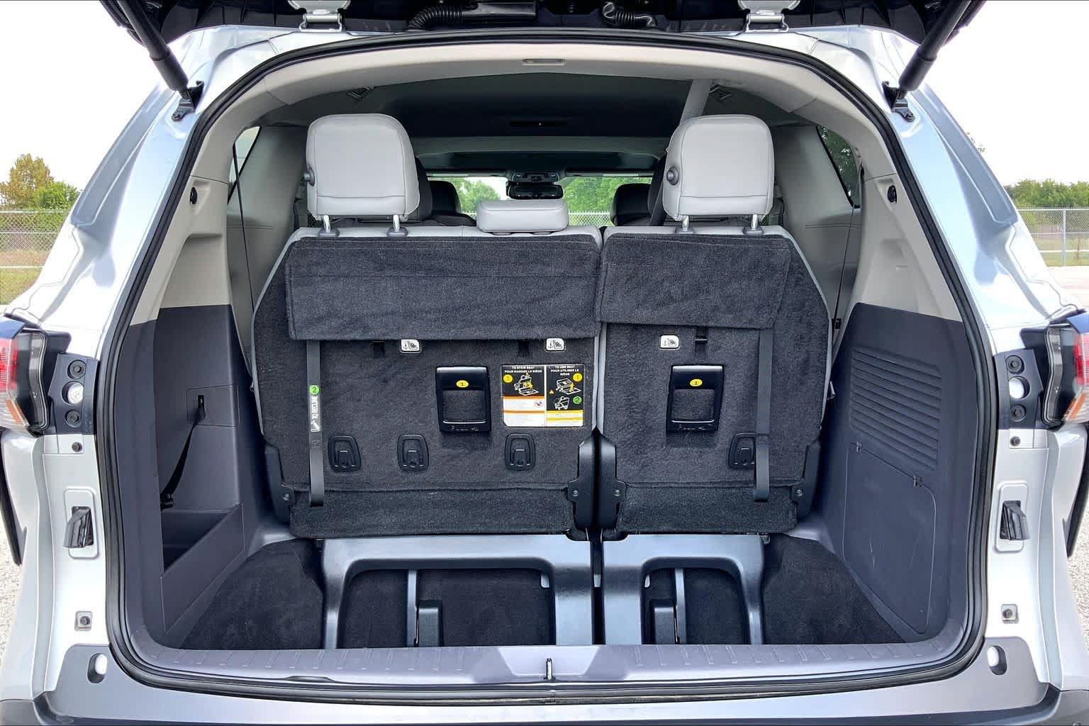 Used 2022 Toyota Sienna XLE FWD image 34