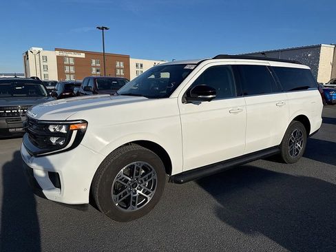 Used 2025 Ford Expedition Max Active image 2