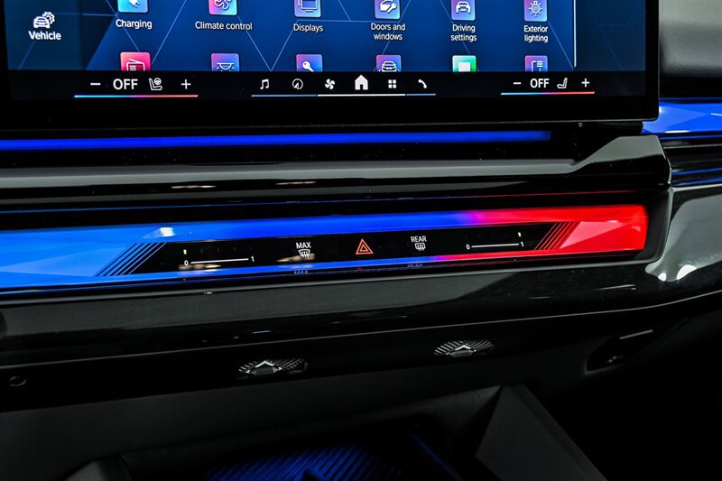 Used 2025 BMW M5 Touring AWD/4WD image 36
