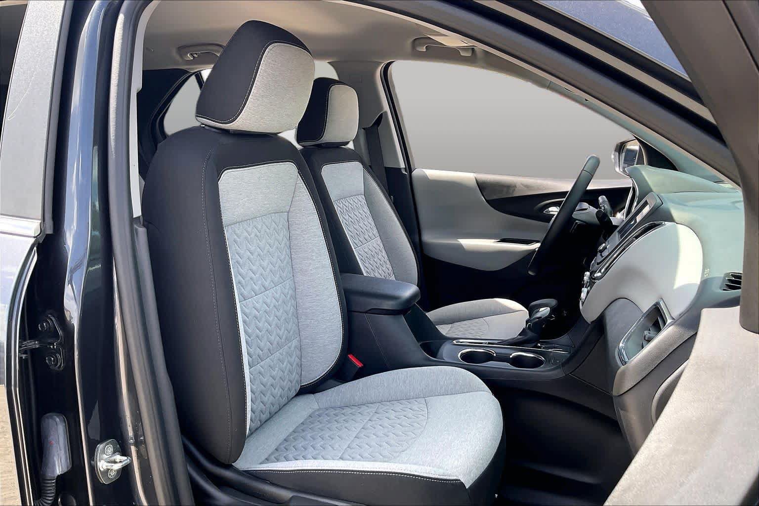 Used 2022 Chevrolet Equinox LT FWD image 9