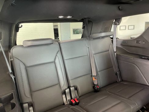 Used 2021 GMC Yukon Denali w/ Denali Premium Package image 30