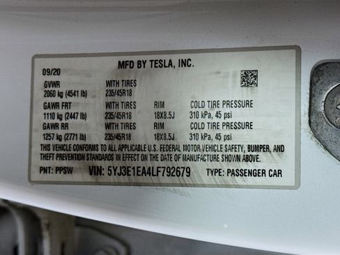 Used 2020 Tesla Model 3 Standard Range Plus image 39