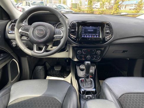 Used 2021 Jeep Compass Latitude AWD/4WD image 7