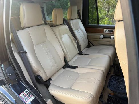 Used 2016 Land Rover LR4 HSE Silver Edition AWD/4WD image 27