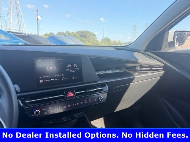 Used 2025 Kia Niro LX FWD image 7