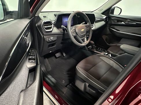 Used 2024 Chevrolet TrailBlazer LS FWD image 17