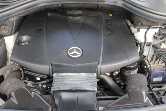 Used 2014 Mercedes-Benz ML 350 BlueTEC 4MATIC w/ Premium 1 Package image 36