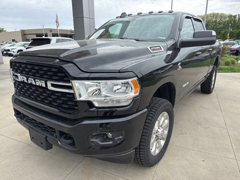 Used 2022 RAM 2500 Big Horn w/ Level C Equiment Group AWD/4WD image 3