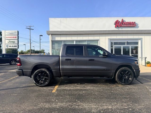 Used 2024 RAM 1500 Laramie AWD/4WD image 9