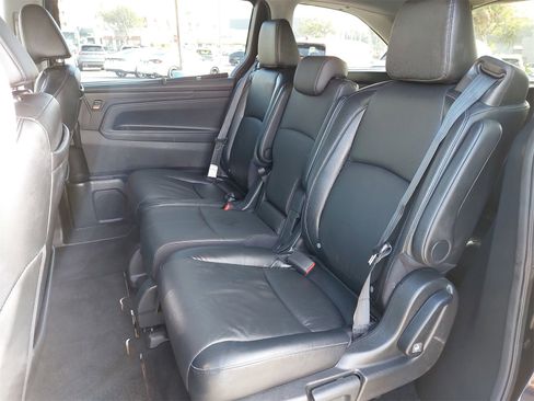Used 2023 Honda Odyssey Touring image 16