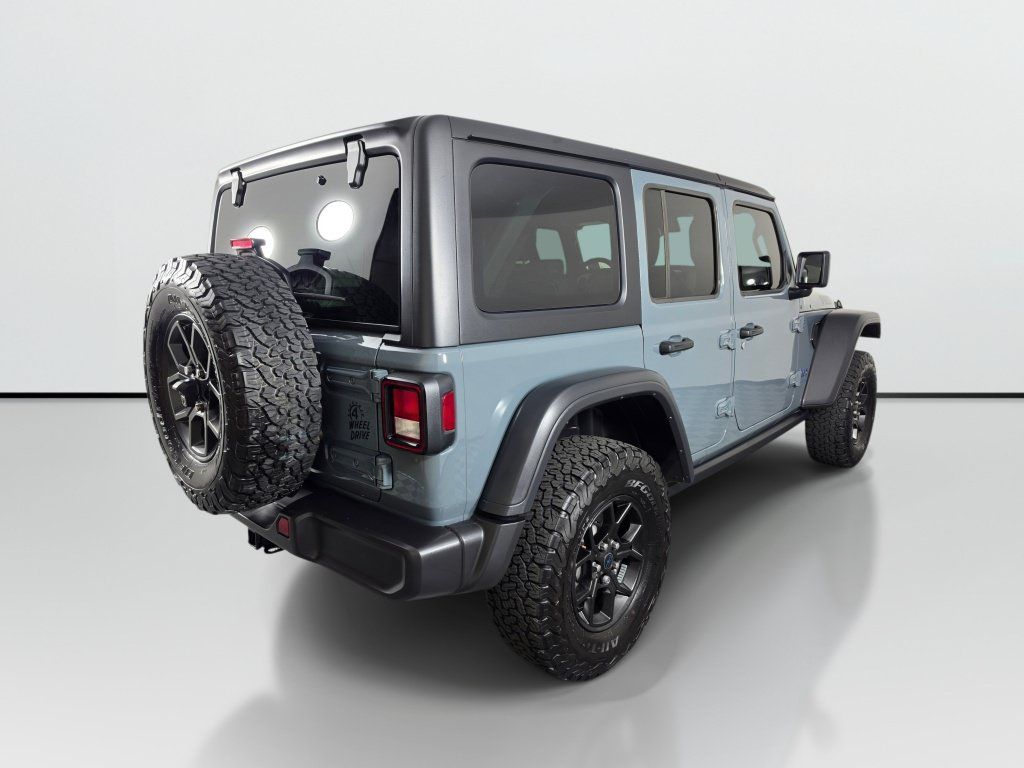Used 2024 Jeep Wrangler Unlimited AWD/4WD image 6