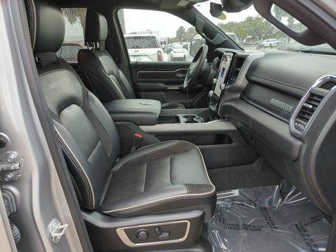 Used 2024 RAM 1500 Laramie AWD/4WD image 25