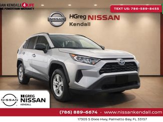 Used 2022 Toyota RAV4 LE video 1