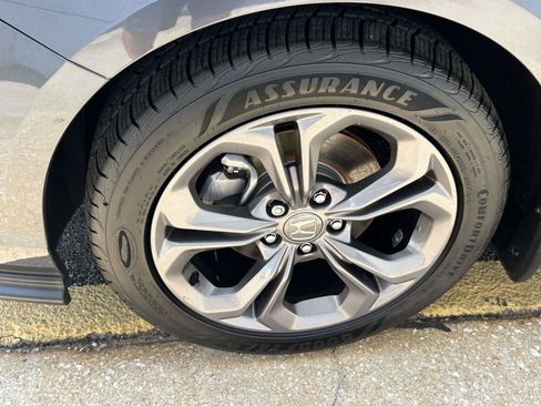 Used 2023 Honda Accord EX image 5