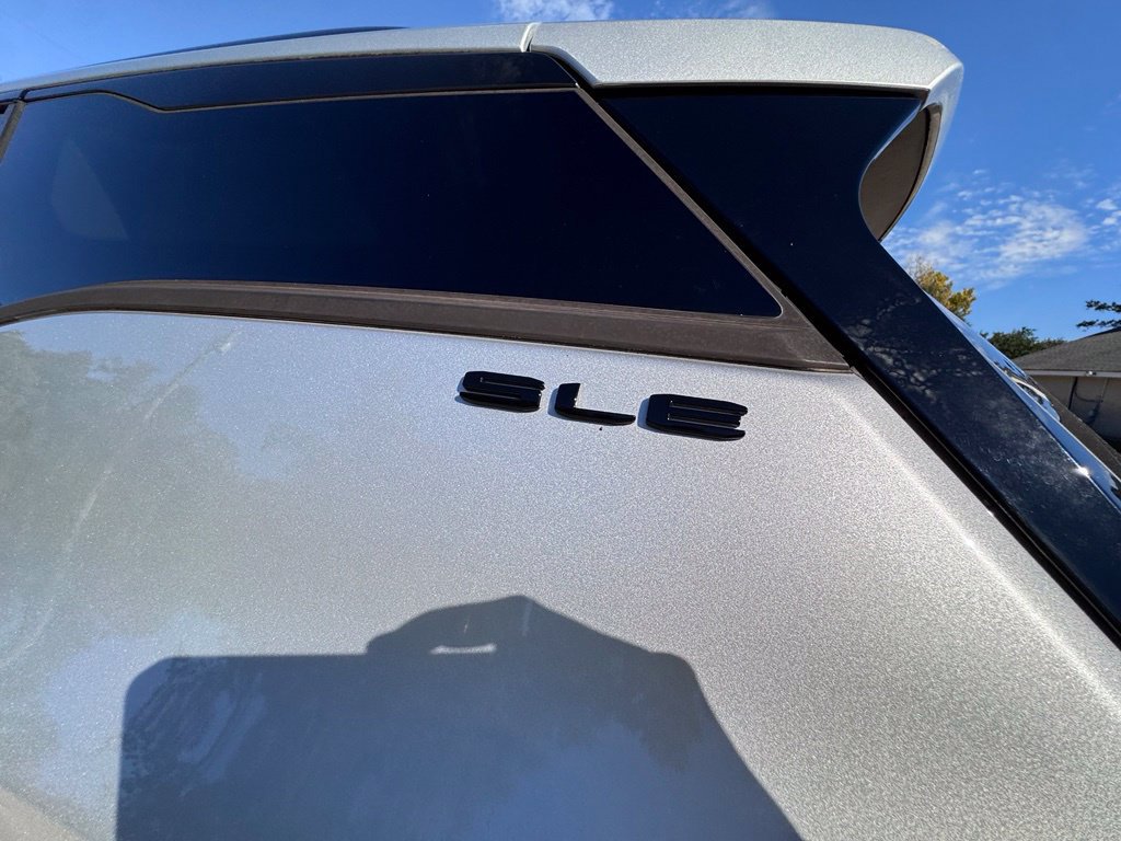 Used 2022 GMC Terrain SLE w/ Driver Convenience Package FWD image 17
