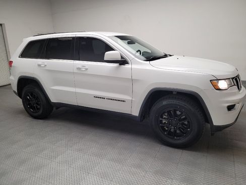 Used 2018 Jeep Grand Cherokee Laredo RWD image 11