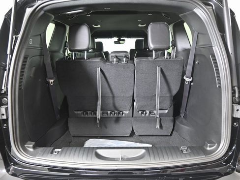 New 2026 Chrysler Pacifica Select image 18