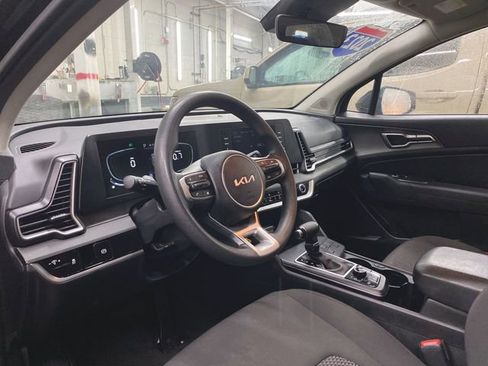 Used 2024 Kia Sportage LX image 10