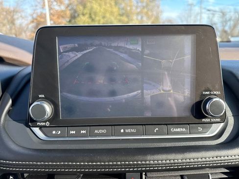 Certified 2021 Nissan Rogue SV w/ Premium Package image 32