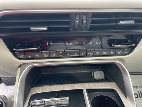 Used 2024 MAZDA CX-90 Plug-In Hybrid w/ Premium Plus AWD/4WD image 19