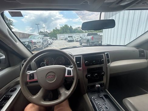 Used 2009 Jeep Grand Cherokee Laredo AWD/4WD image 23