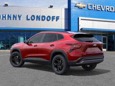 New 2026 Chevrolet Trax LT image 3