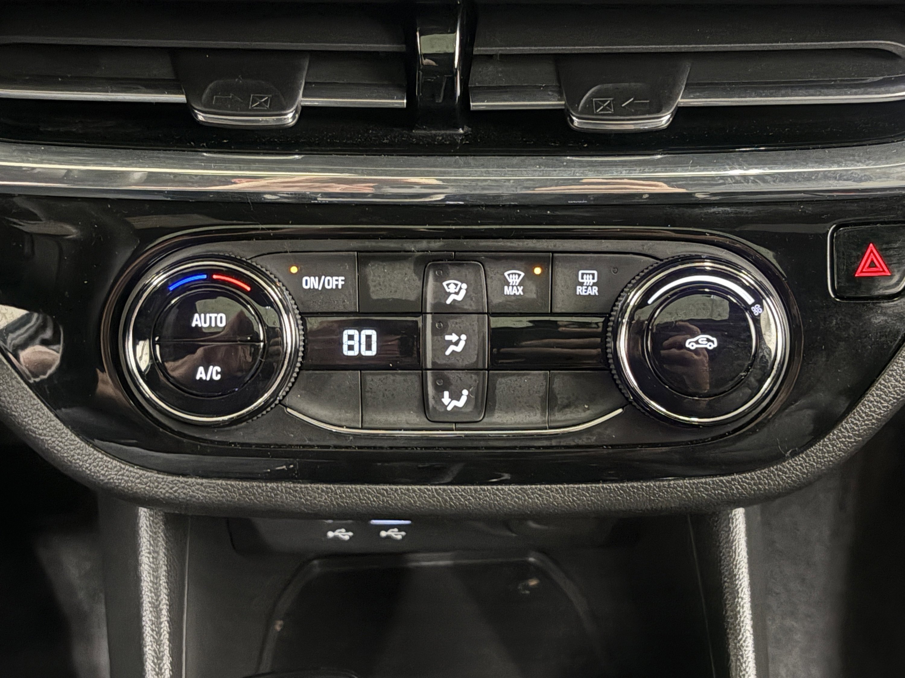 Used 2025 Buick Envista Sport Touring FWD image 17