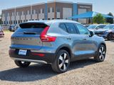 Used 2019 Volvo XC40 T5 Momentum image 3