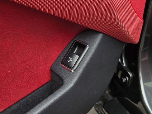 Used 2019 Mercedes-Benz SL 550 image 18