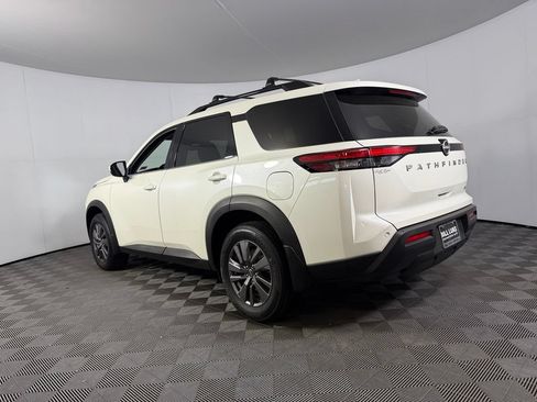 Used 2023 Nissan Pathfinder SV FWD image 10