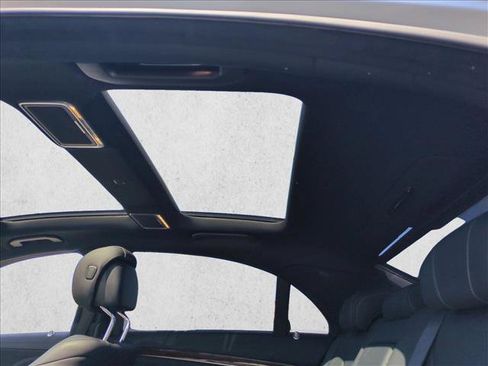 Used 2014 Mercedes-Benz S 550 Sedan image 20