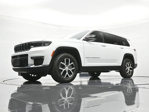 Used 2024 Jeep Grand Cherokee L Limited w/ Luxury Tech Group II AWD/4WD image 38