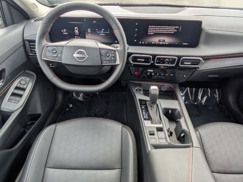 New 2026 Nissan Sentra SR w/ SR Premium Package image 25