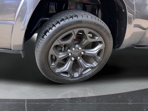 Used 2023 RAM 1500 Limited AWD/4WD image 17