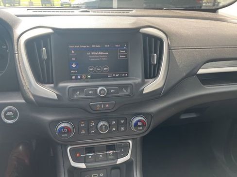 Used 2024 GMC Terrain SLE w/ Elevation Edition AWD/4WD image 11
