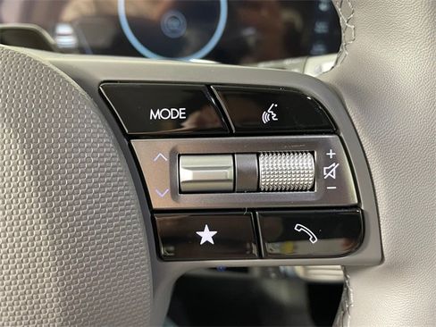 New 2025 Hyundai Ioniq 5 SE image 10